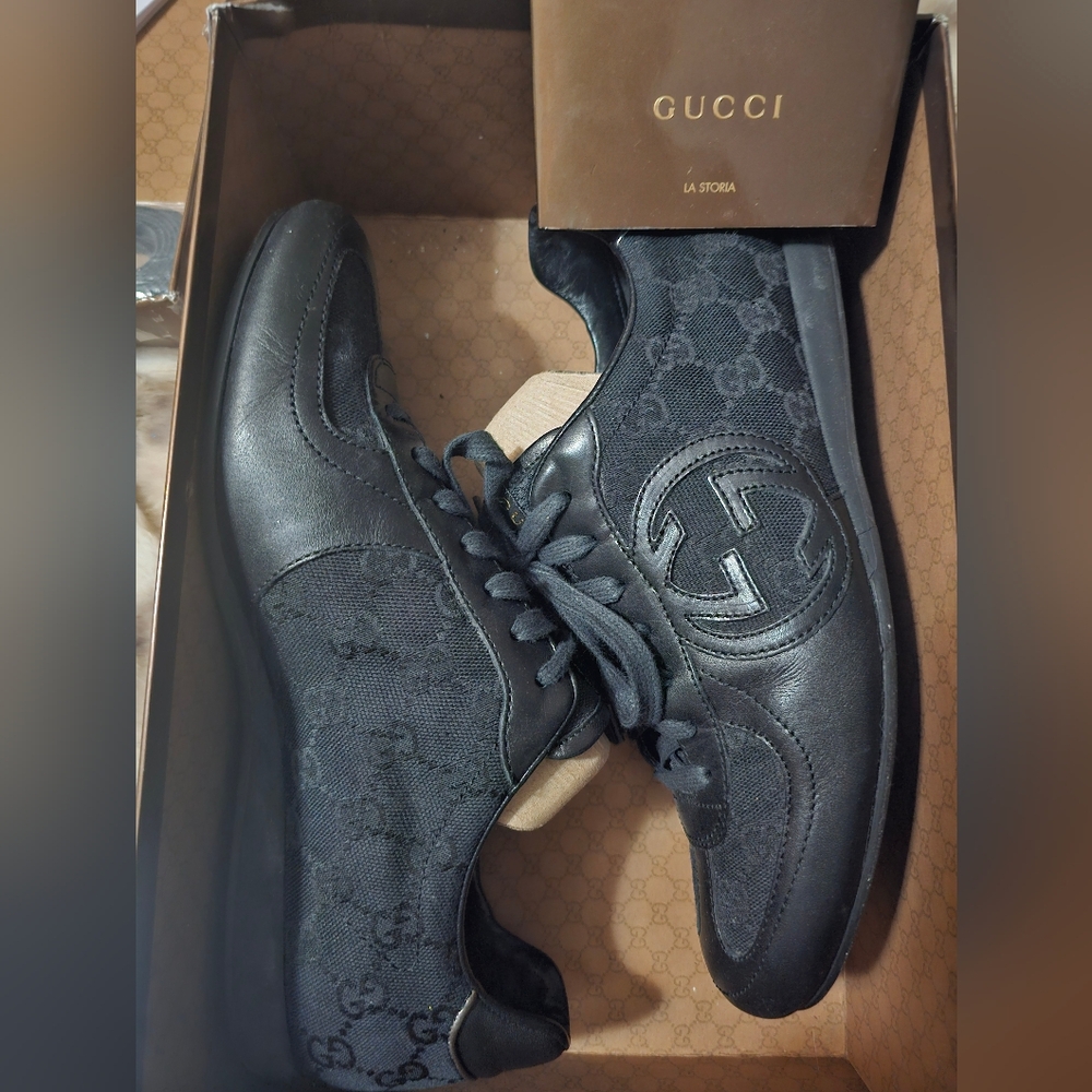 Gucci Black Leather Sneakers *AUTHENTIC* Matching Purse In My Closet